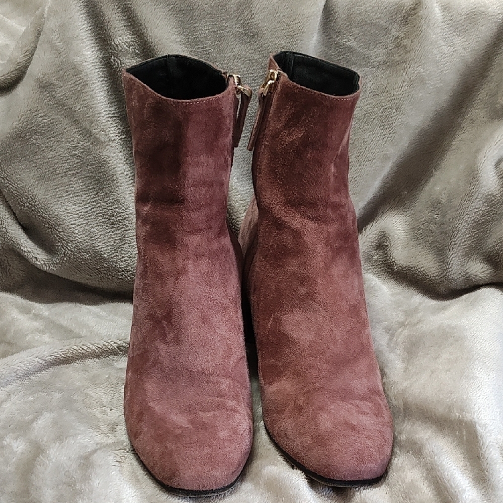 M. Gemi Suede Ankle Boots in Dusty Rose Size 40/9